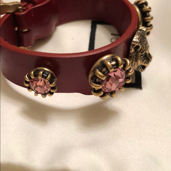 NEW Gucci Red Leather Tiger Head Buckle Bracelet - Picture 2 of 8